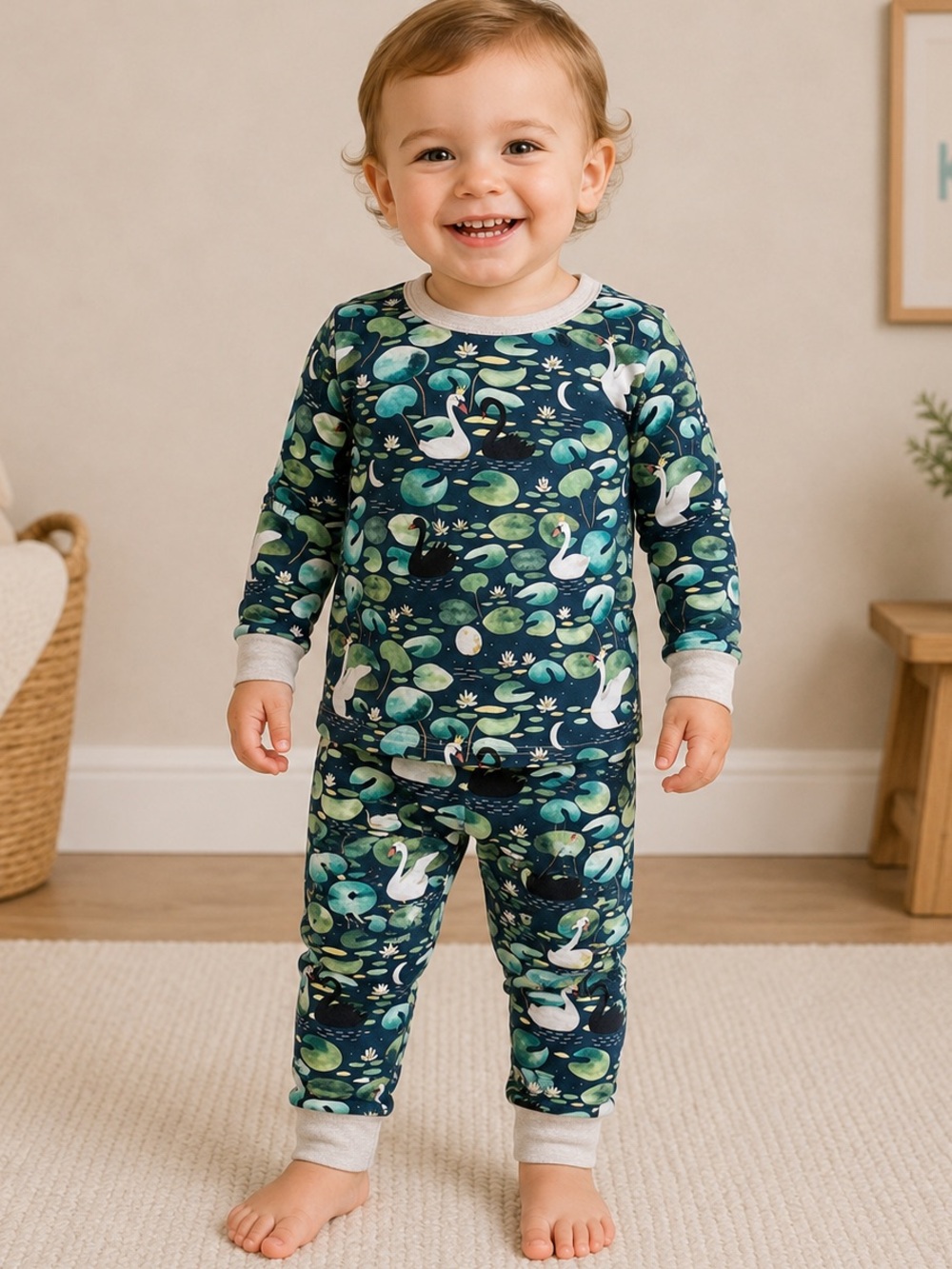 Wildwoven (Kindthing) Swan Lake 2-piece Pajamas